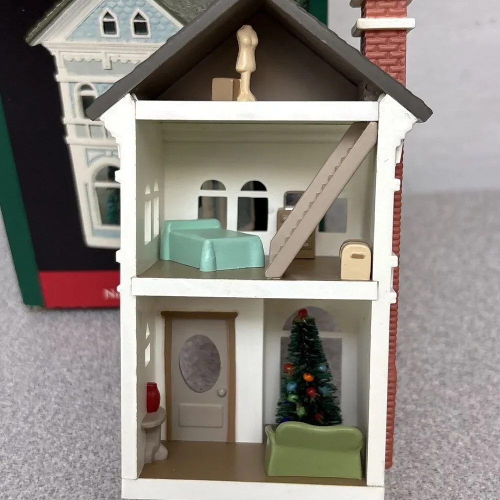 Hallmark Keepsake Ornament Nostalgic Houses & Shops Lot, Holiday Home And‎ Cafe